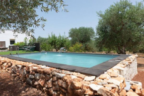 Lamia Papo with exclusive pool Ostuni